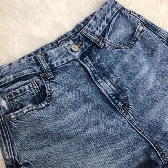 American Eagle- Curvy Mom Jean 90’s wash (0 short) - Picture 14 of 15